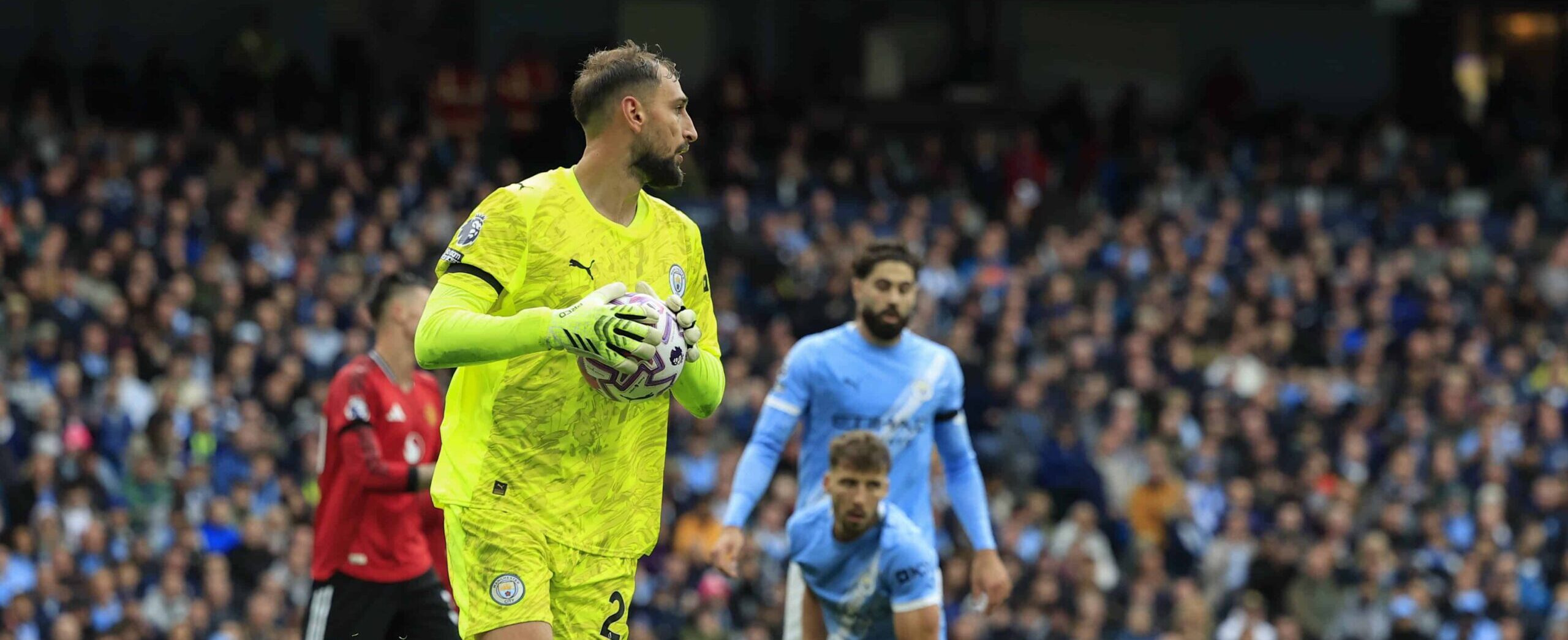 Gianluigi Donnarumma in action for Manchester City