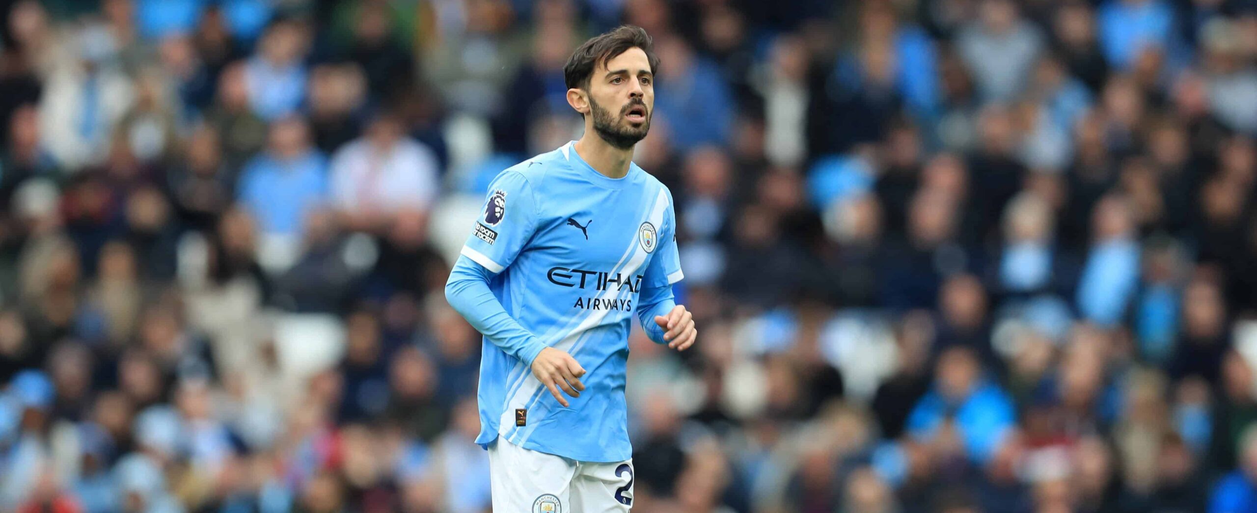 Bernardo Silva in action for Manchester City in 2025