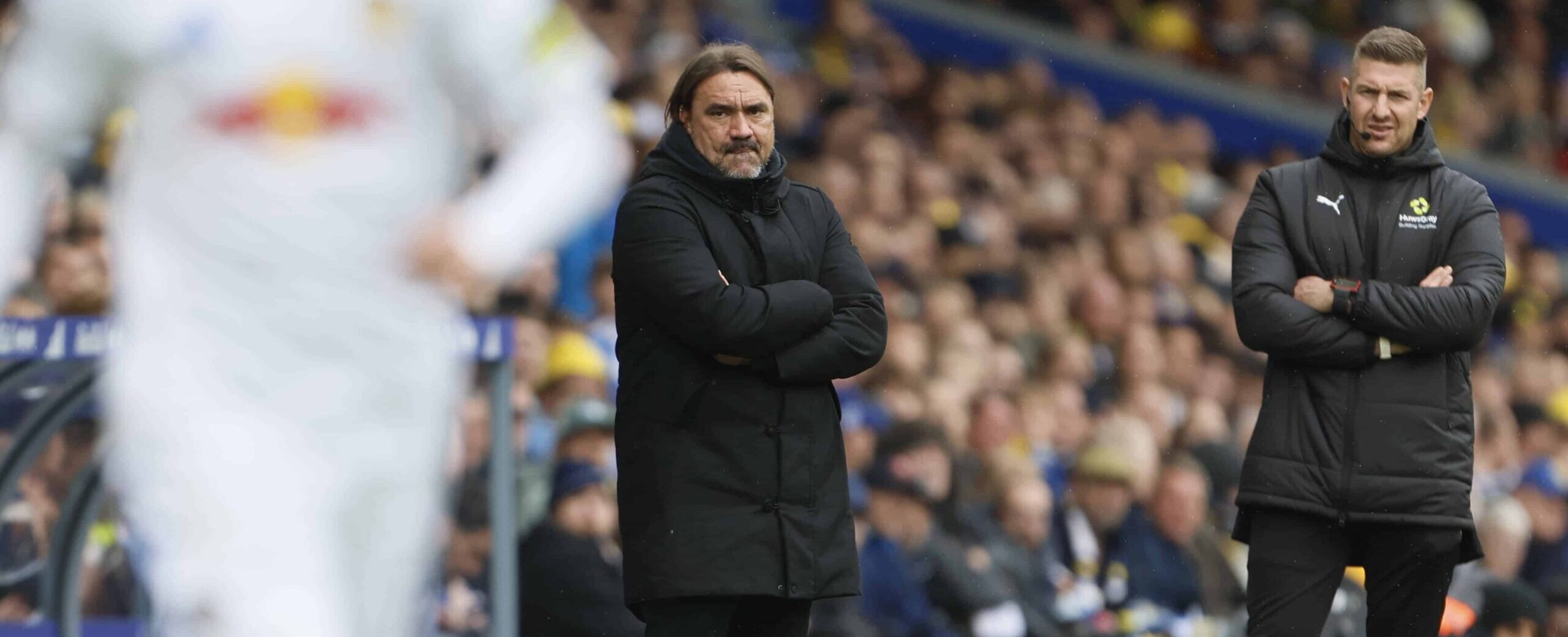 Daniel Farke in action against Spurs in 2025