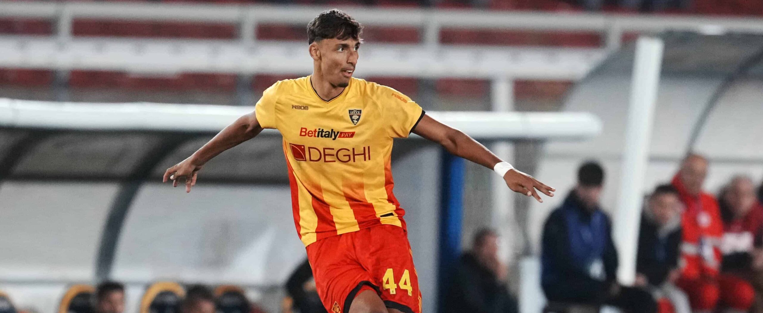 Tiago Gabriel in action for Lecce in 2025