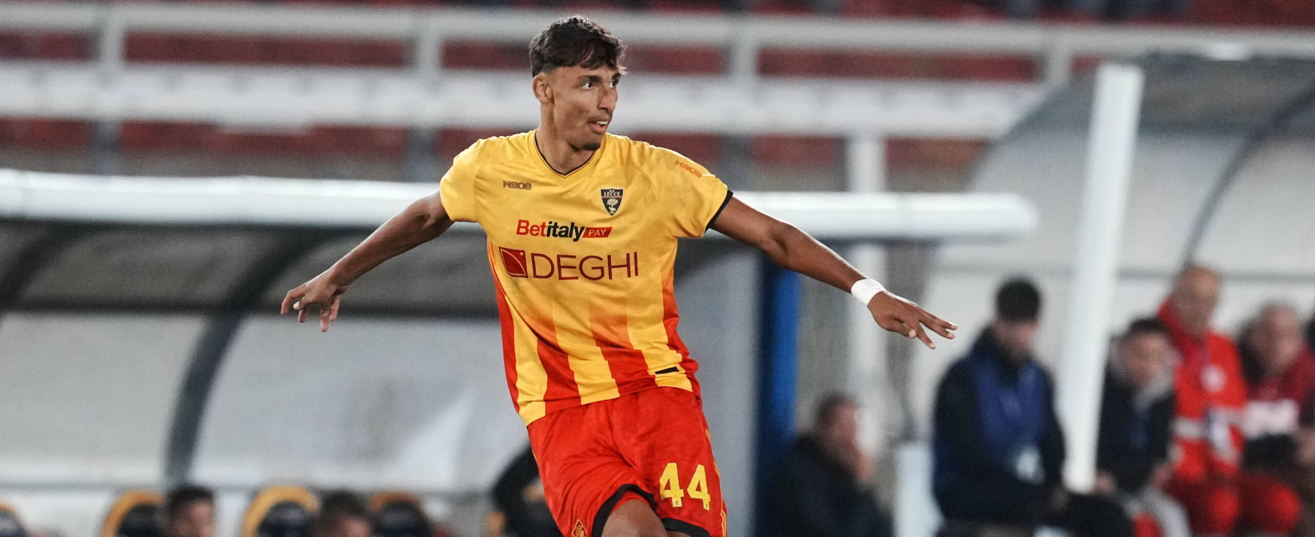 Tiago Gabriel in action for Lecce in 2025