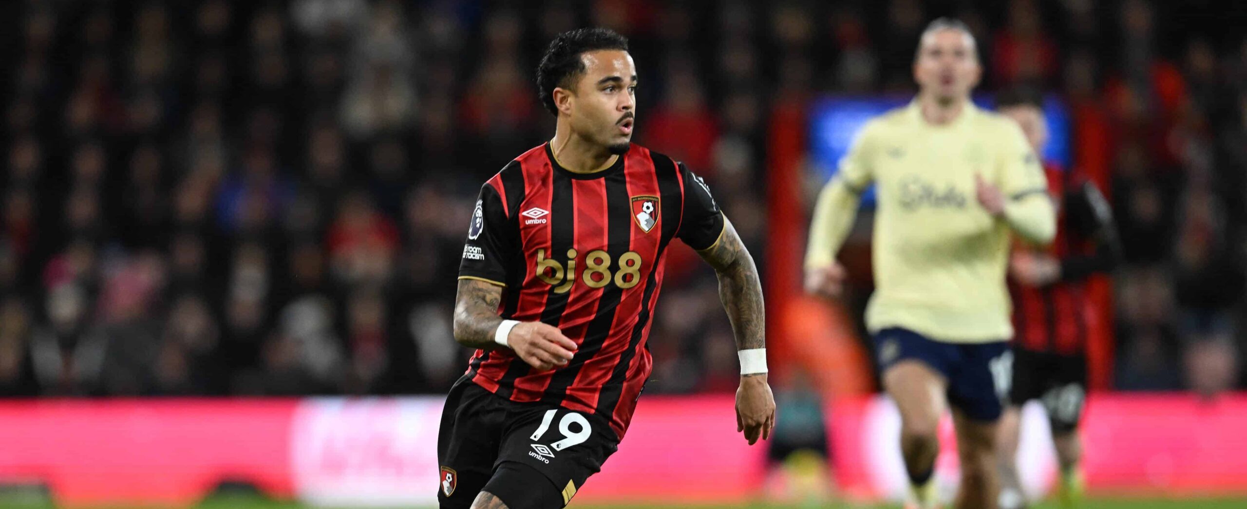 Justin Kluivert in action for Bournemouth in 2025