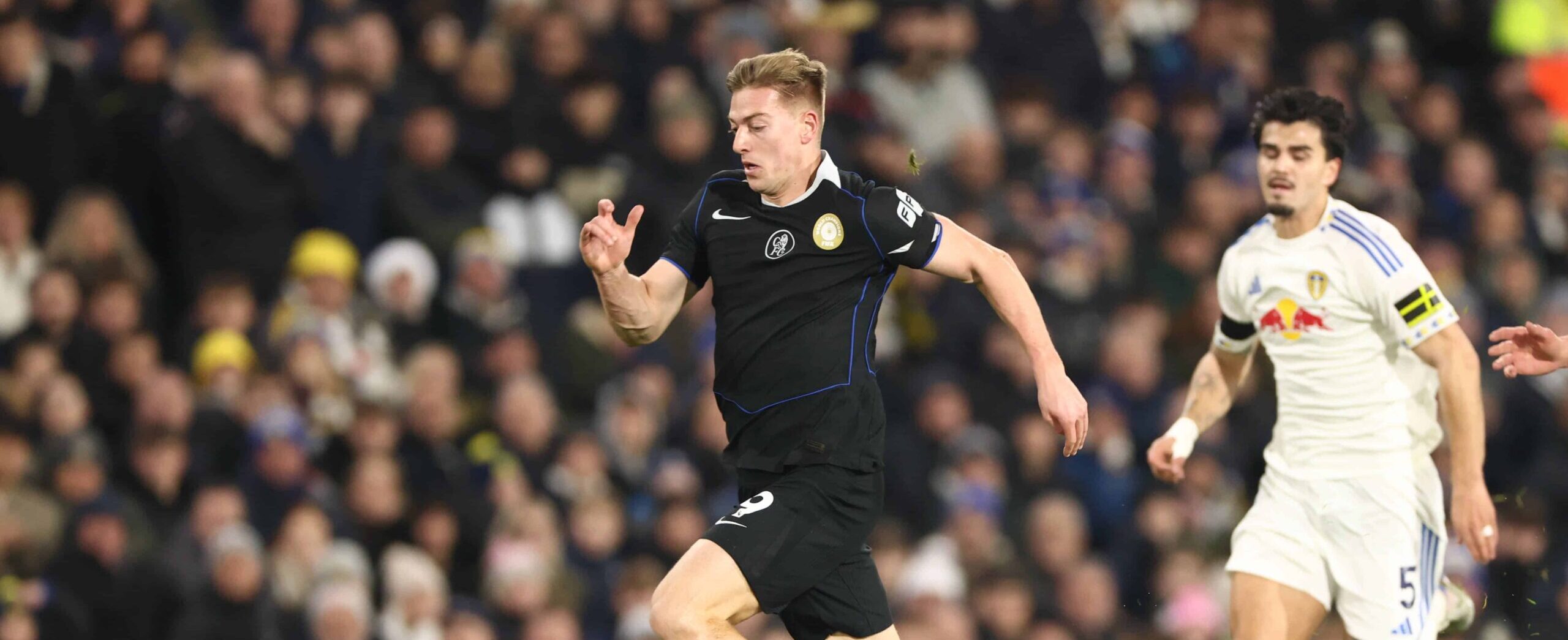 Liam Delap in action for Chelsea in 2025