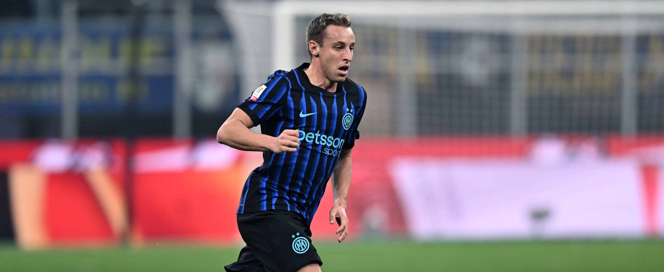 Davide Frattesi in action for Inter in 2025