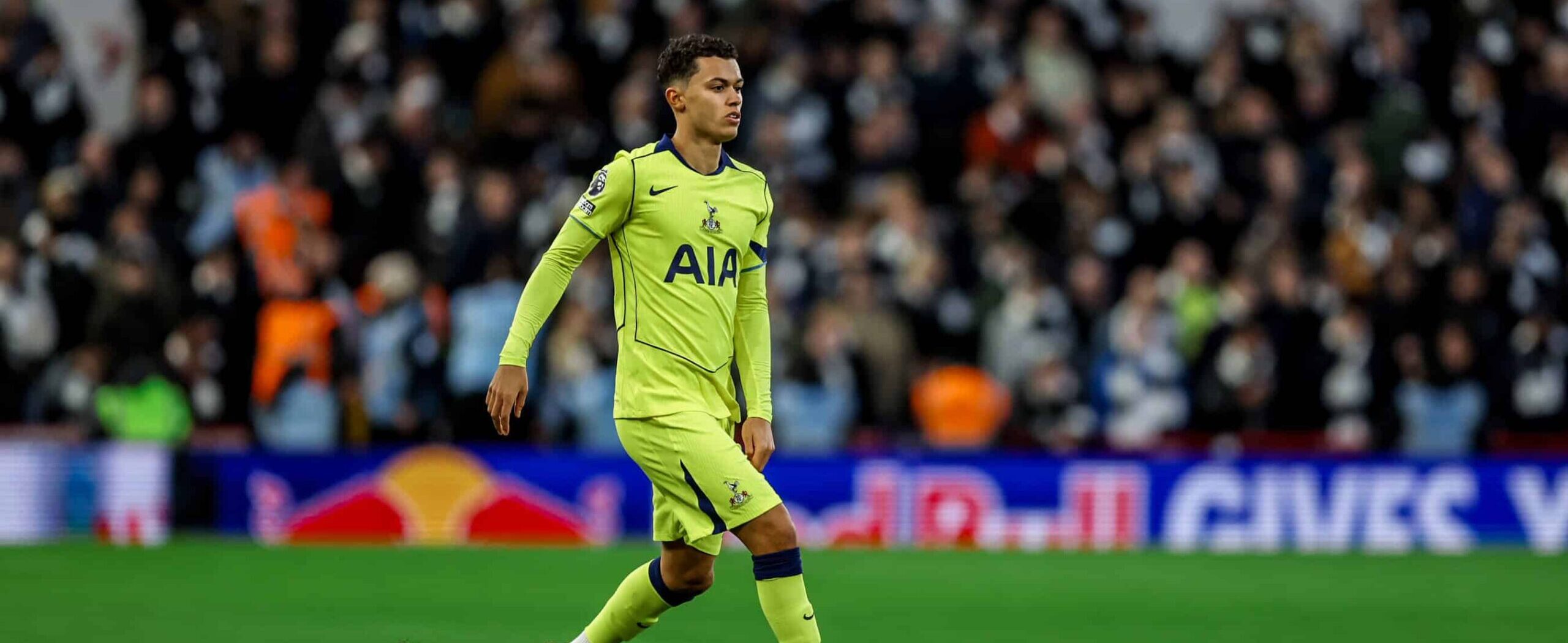 Brennan Johnson in action for Spurs in 2025