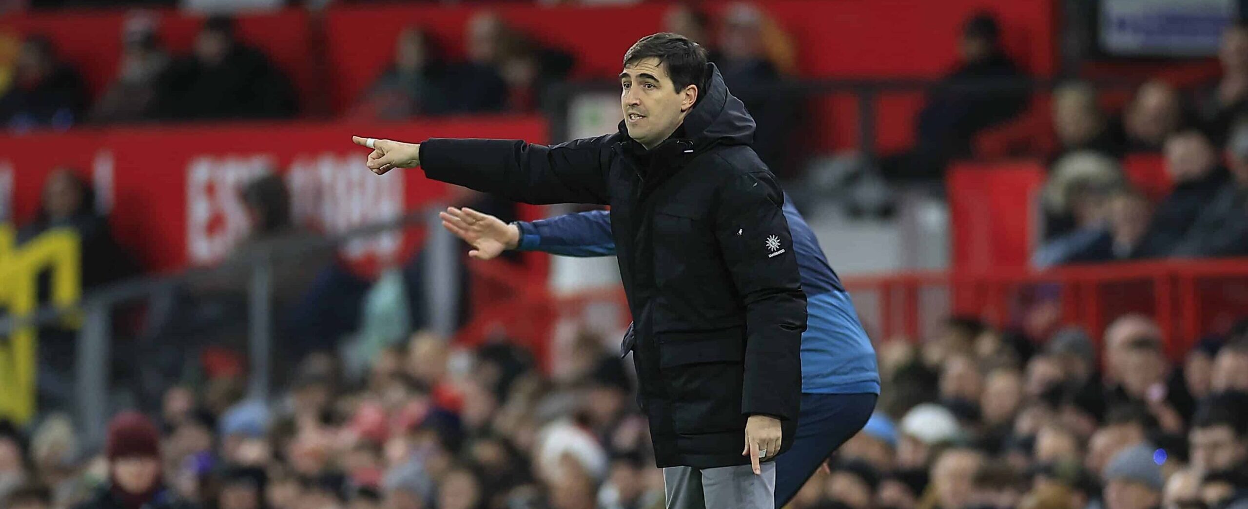 Iraola in action for Bournemouth in 2025 against Manchester United on the sideline