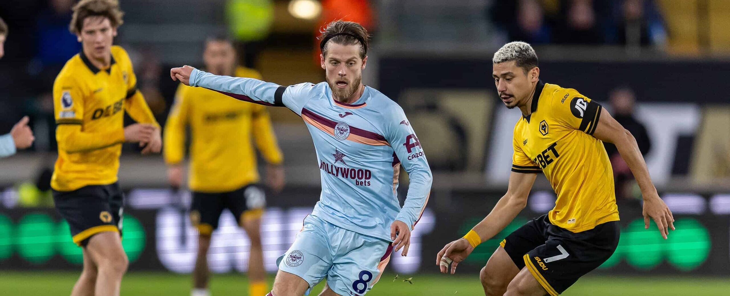 Mathias Jensen in action for Brentford against Wolves in the Premier League in 2025