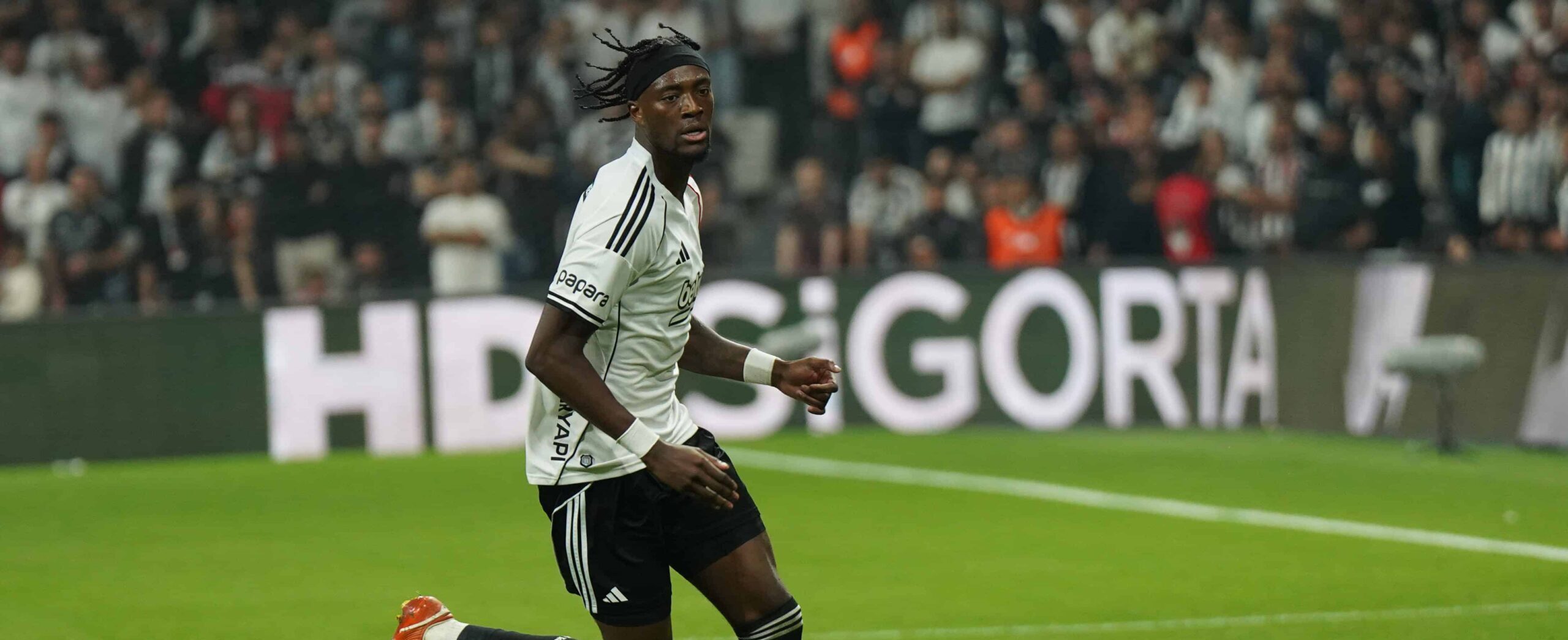 Tammy Abraham in action for Besiktas in 2025