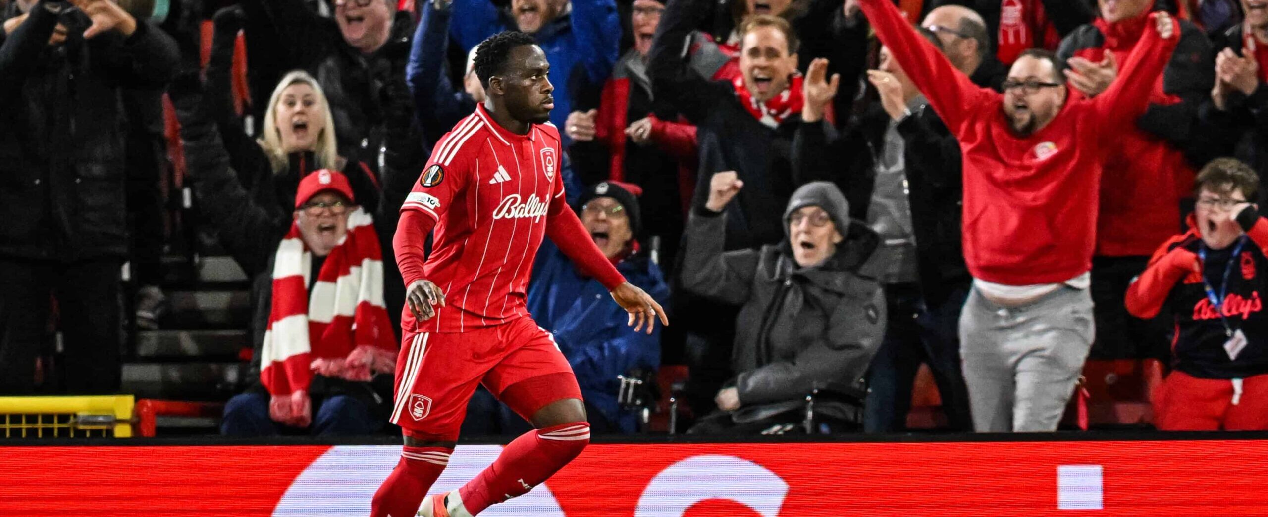 Arnaud Kalimuendo in action for Nottingham Forest in 2025