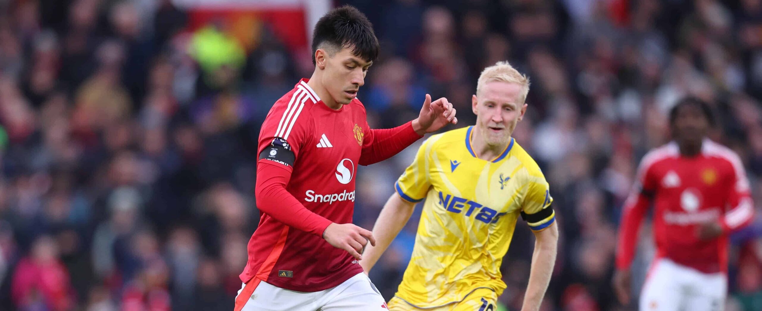 Lisandro Martinez in action for Manchester United in 2025