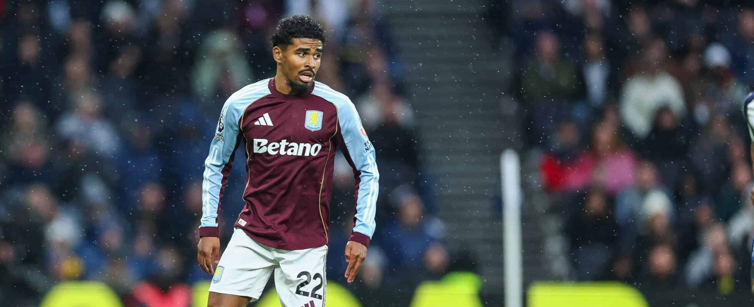 Ian Maatsen in action for Aston Villa in 2025