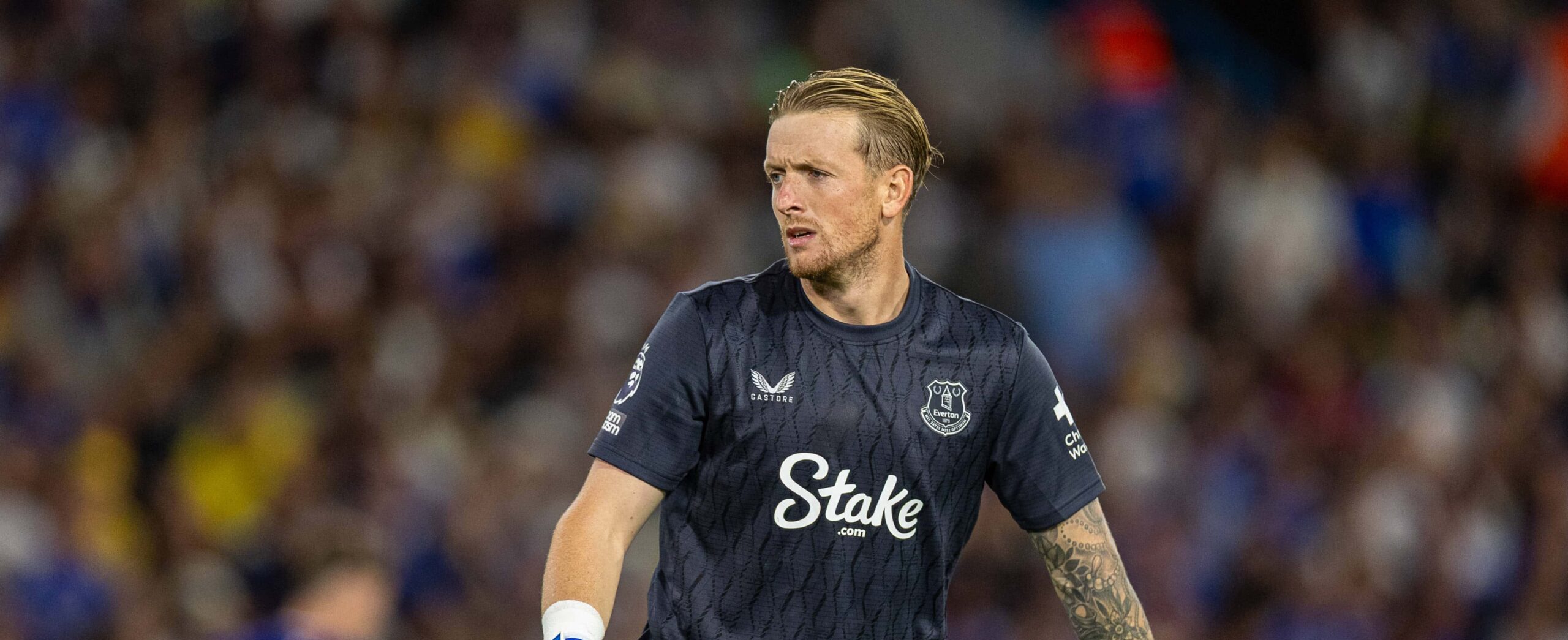 Jordan Pickford in action for Everton in 2025