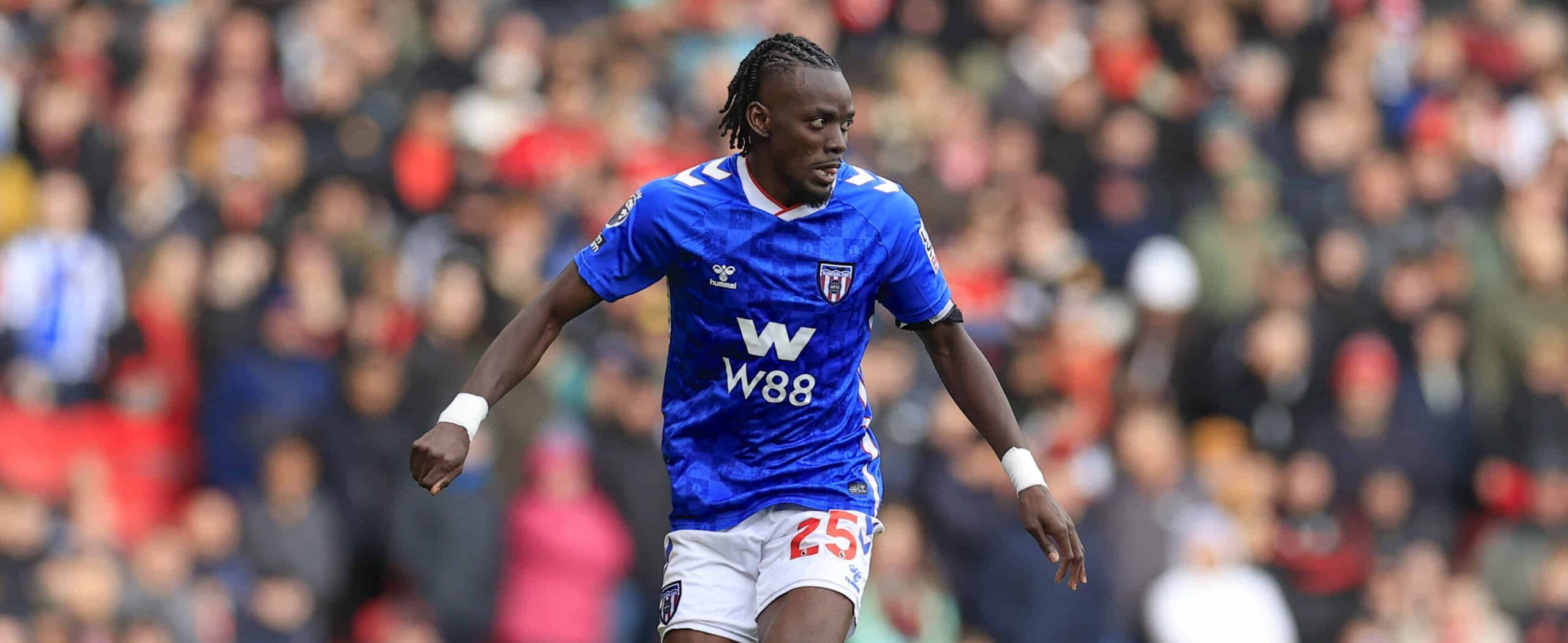 Bertrand Traore in action against Manchester United in 2025 for Sunderland