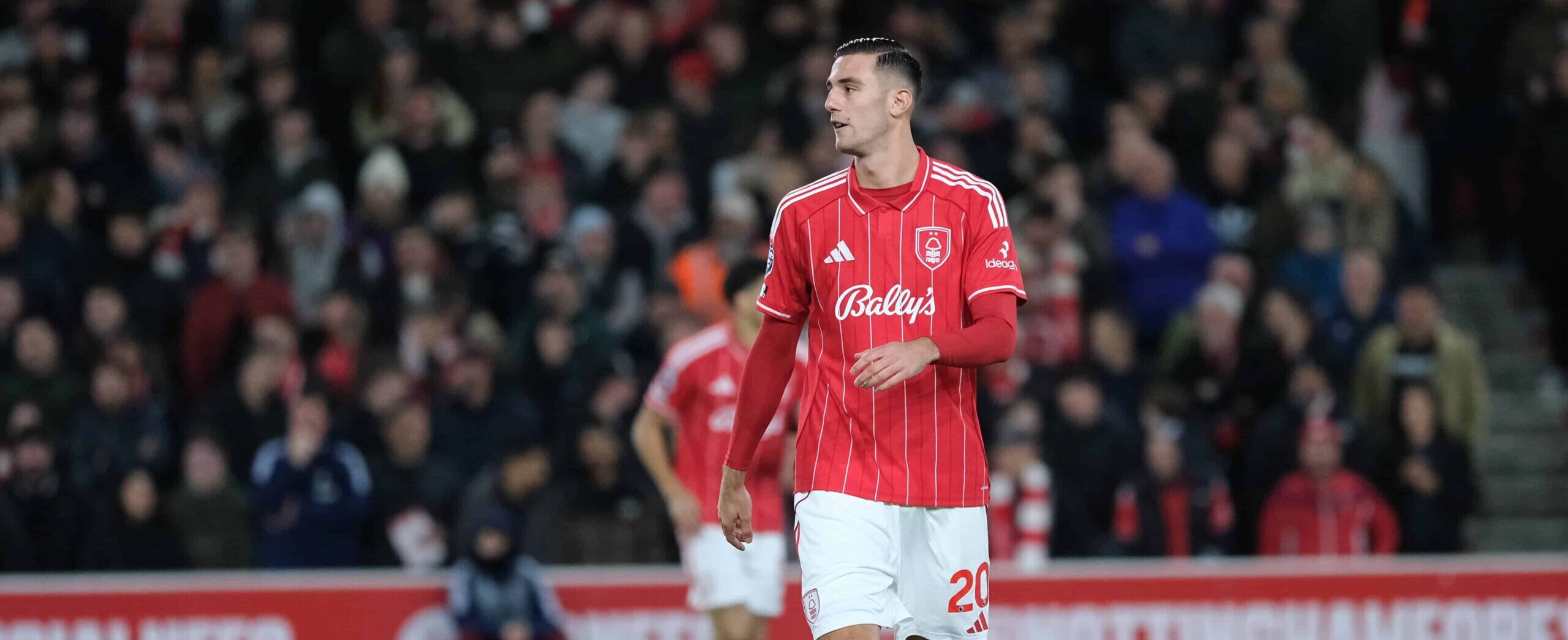 Lorenzo Lucca in action for Nottingham Forest in 2026