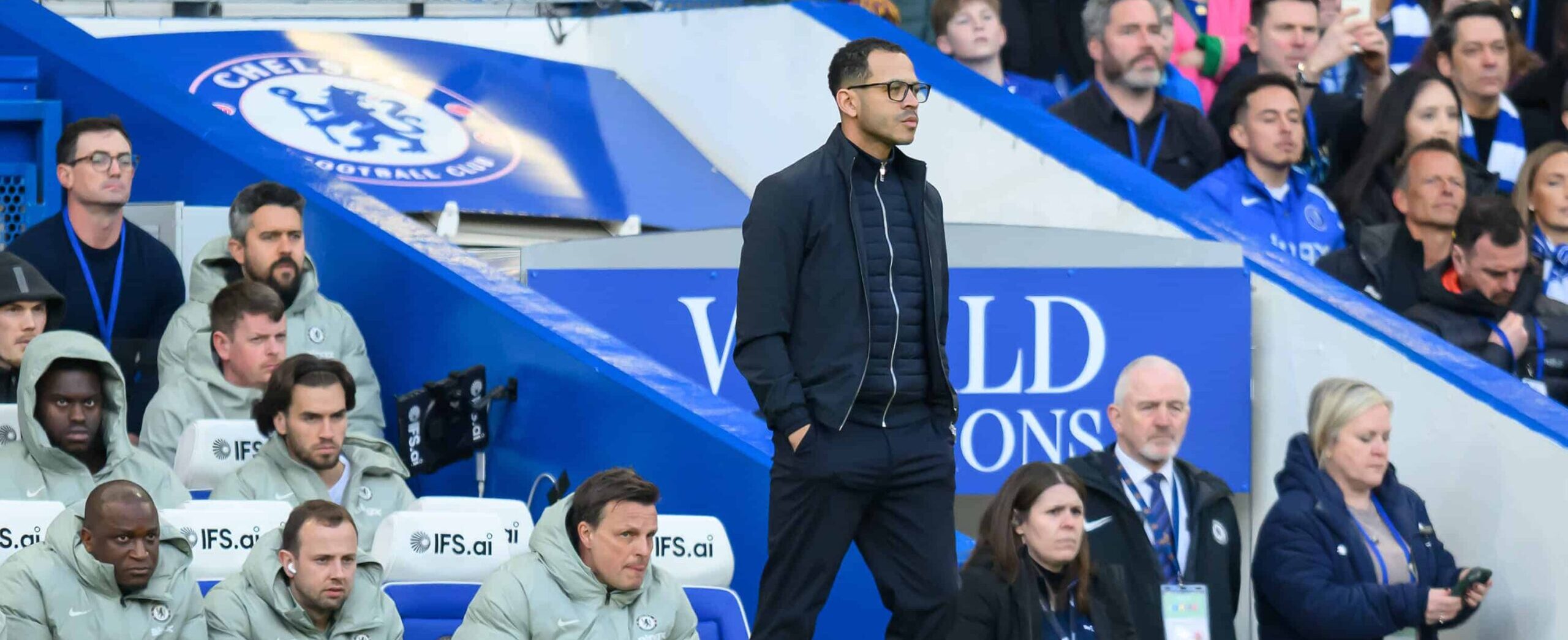 Rosenior in action fro Chelsea in 2026 at Stamford Bridge