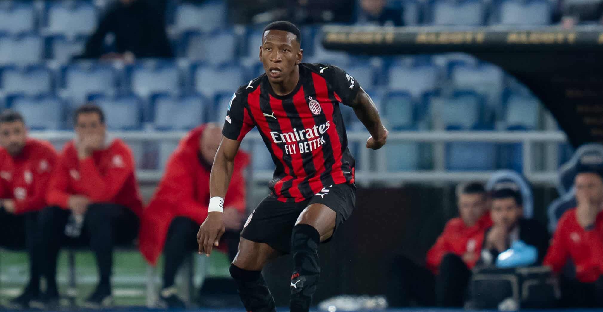 Enilive Pervis Estupinan in action for Milan in 2026