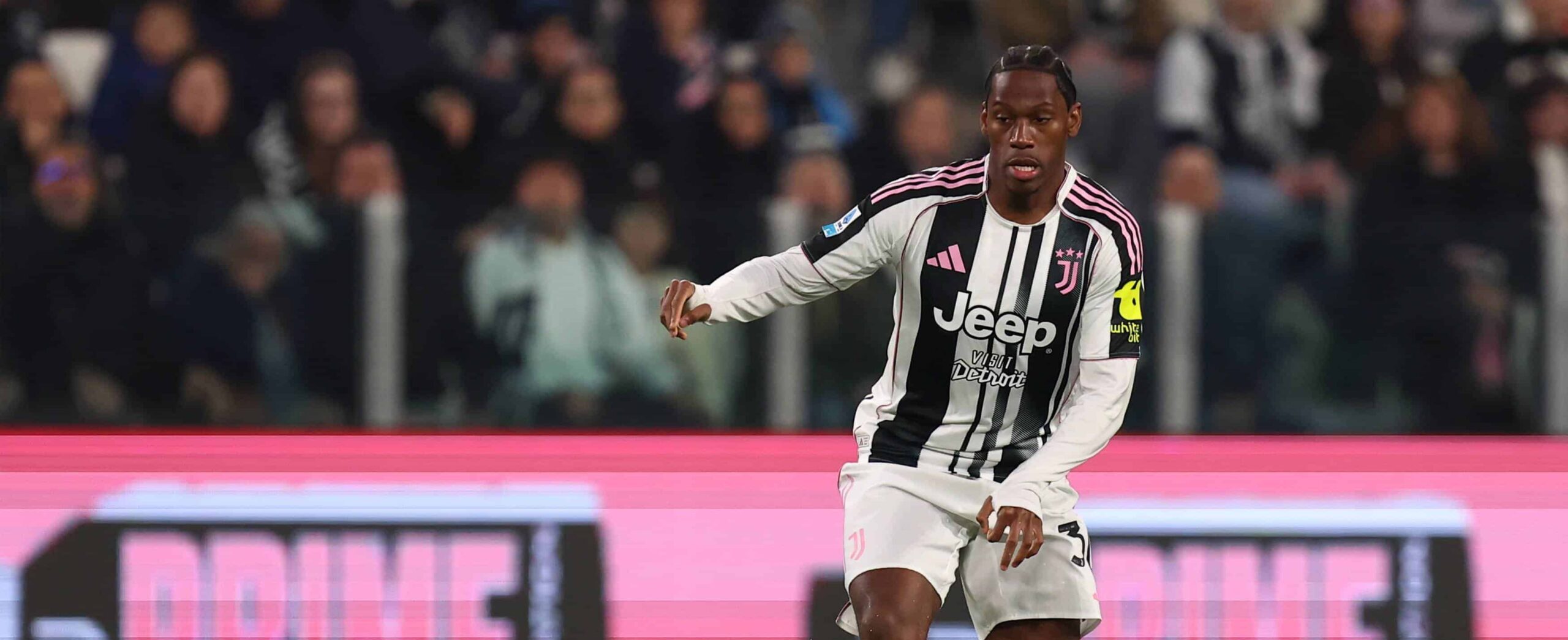 Jonathan David in action for Juventus in 2026