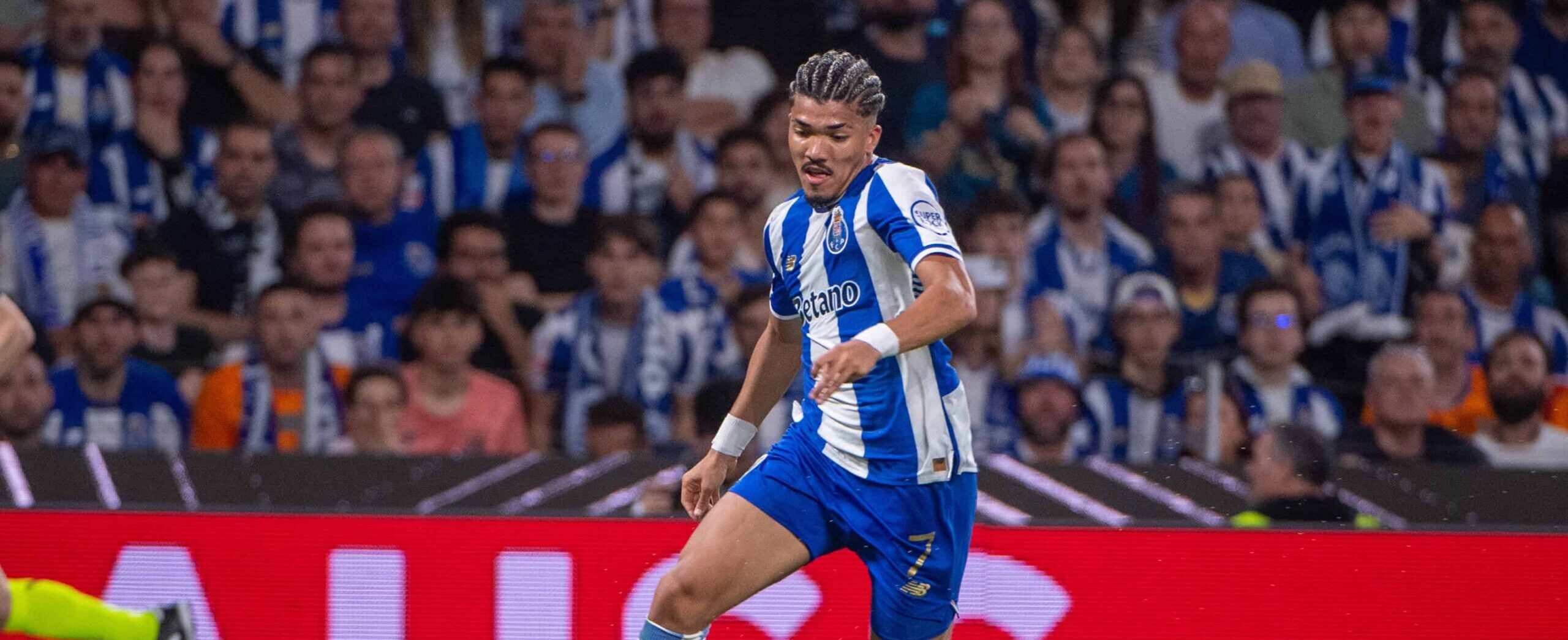WILLIAM GOMES in action for Porto in 2026
