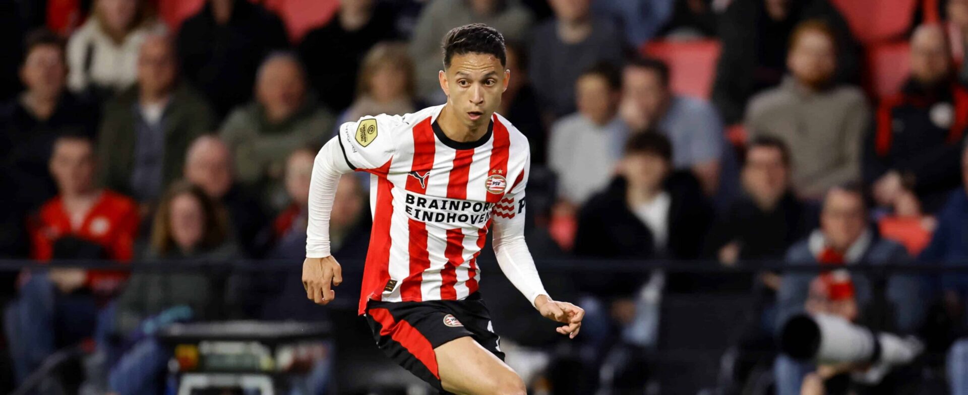 Leeds United make approach for PSV star Mauro Junior | FootballPlace