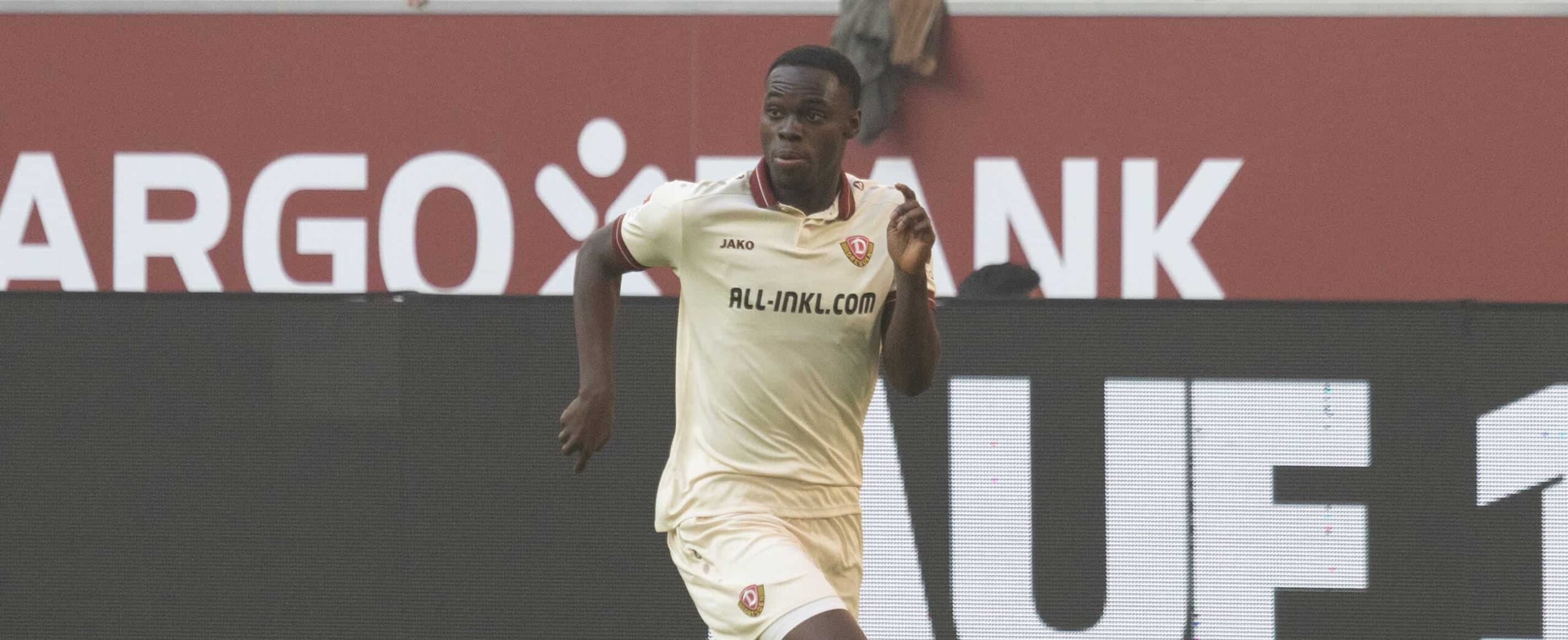 Kofi Amoako in action for Dresden