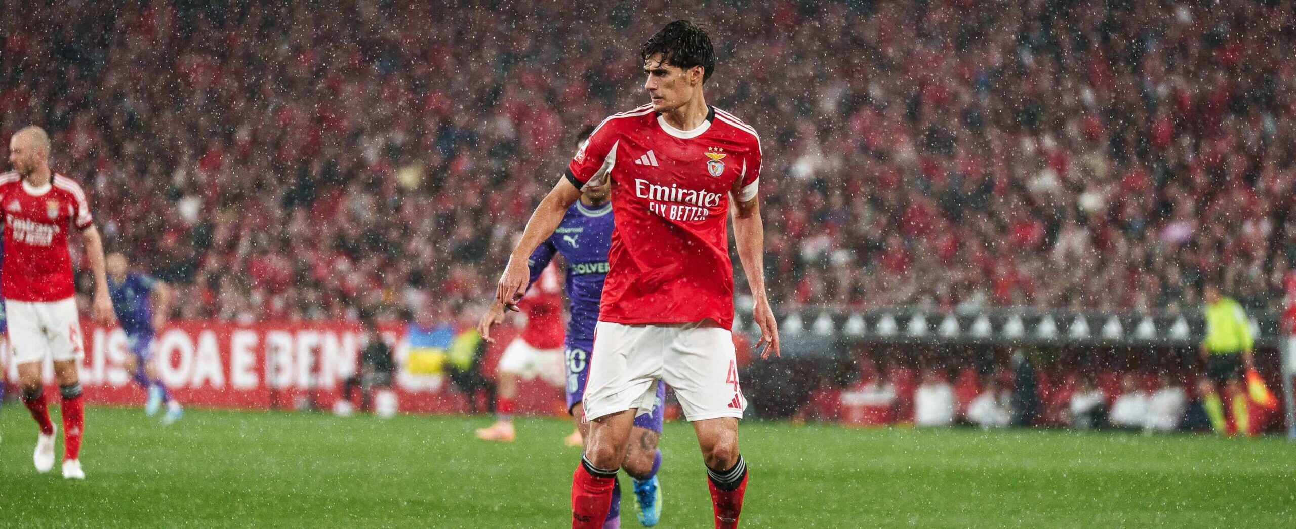 Antonio Silva in action for Benfica in 2026