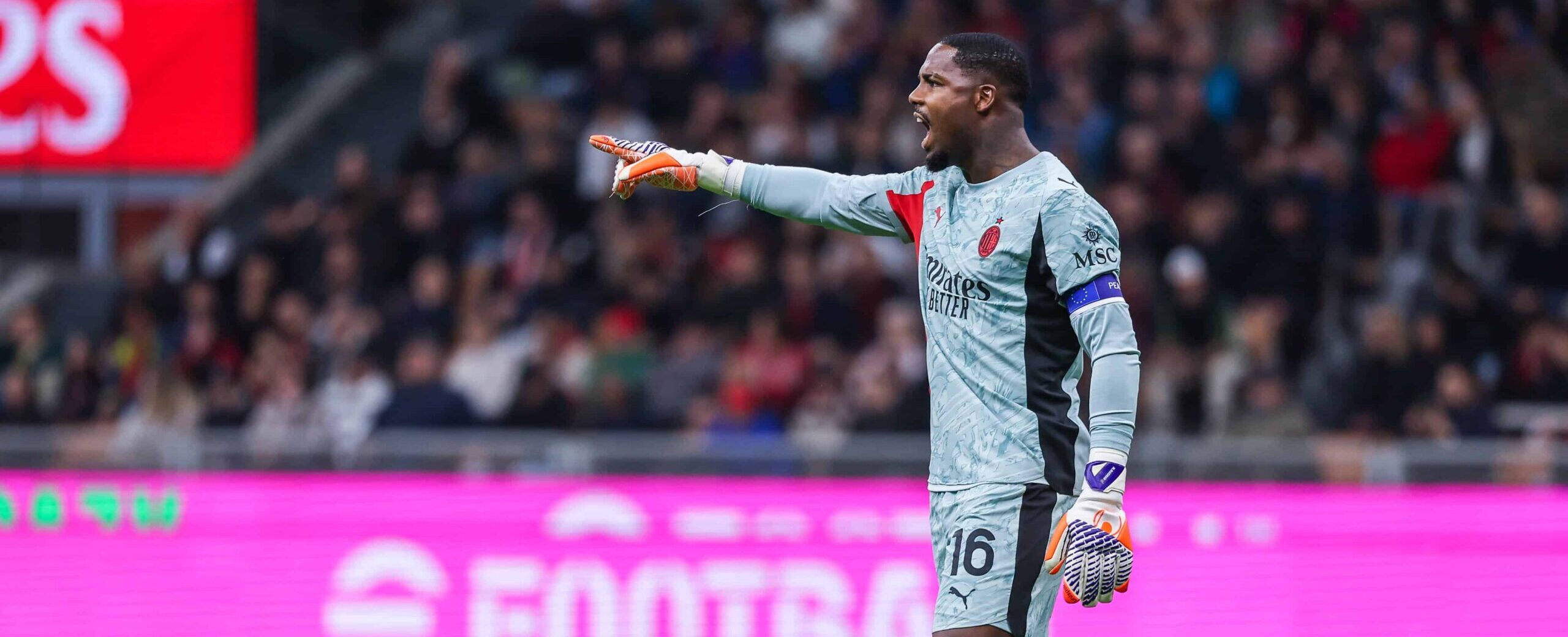 Mike Maignan in action for Milan in 2026