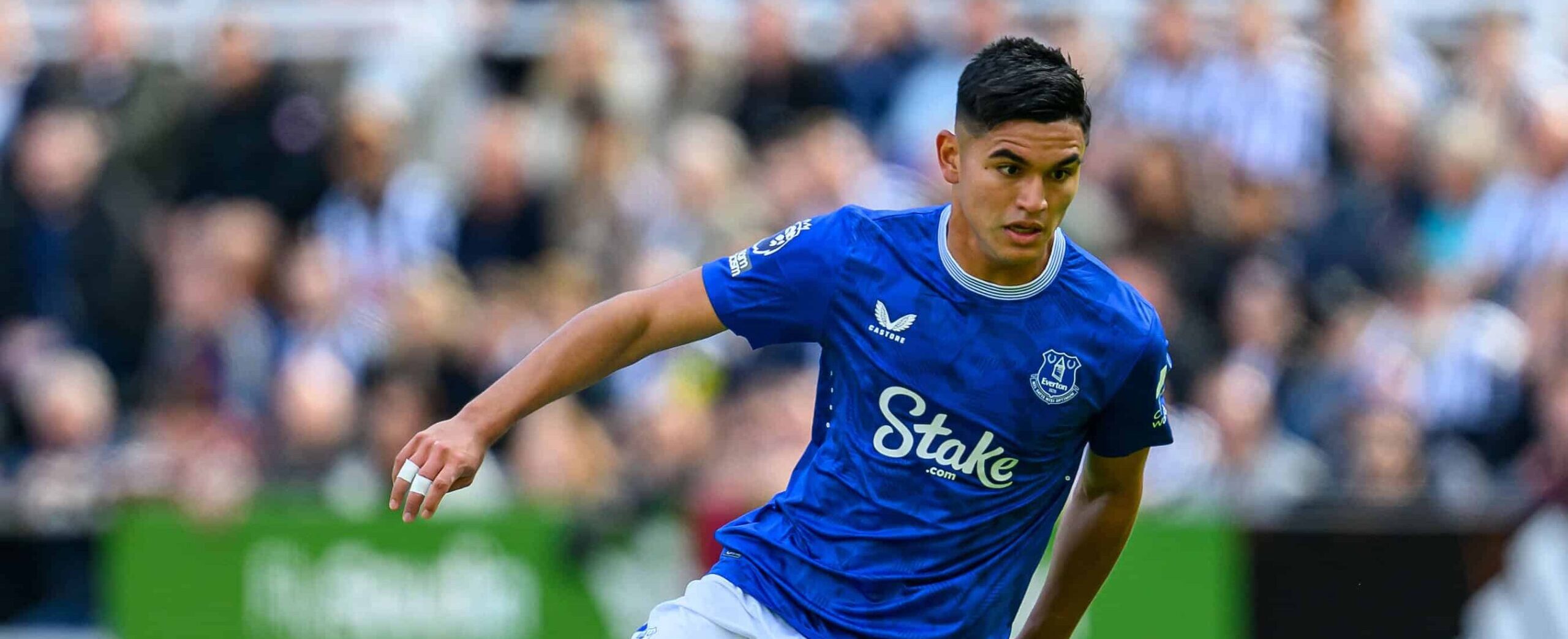 Carlos Alcaraz in action for Everton in 2026