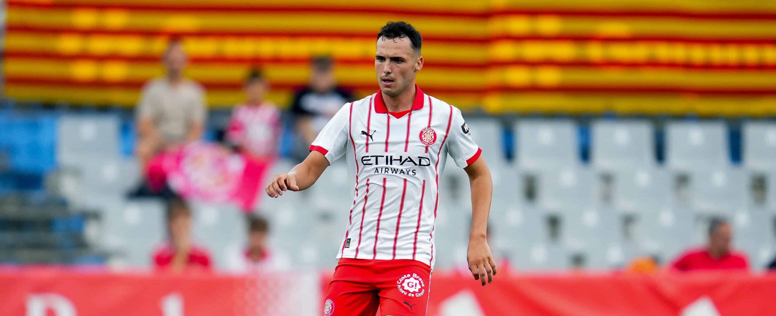 Arnau Martinez in action for Girona - on his way to Crystal Palace in 2025