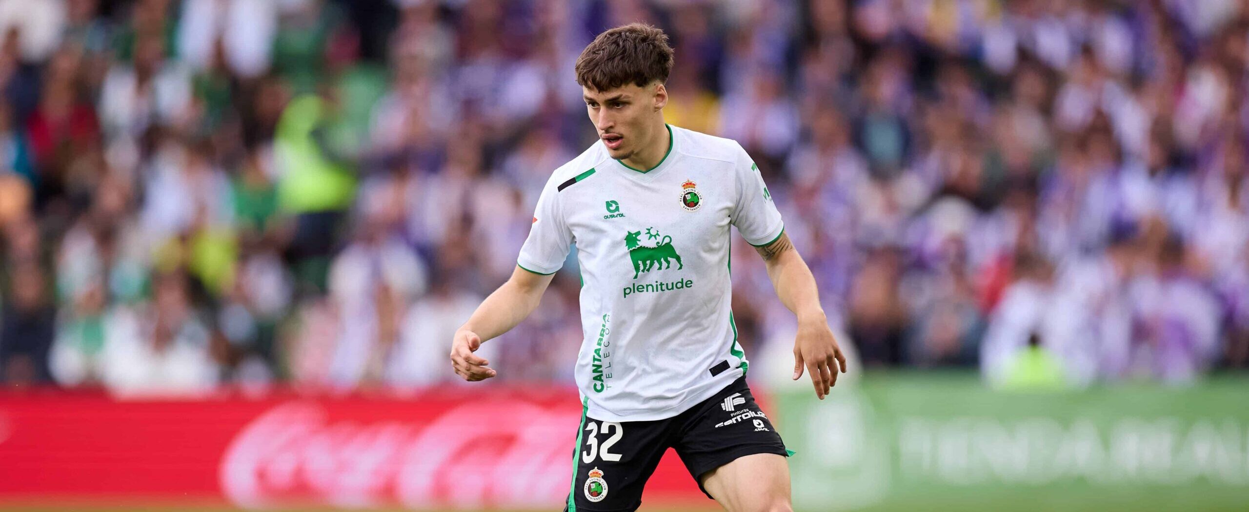 Jorge Salinas in action for Racing Santander in 2026