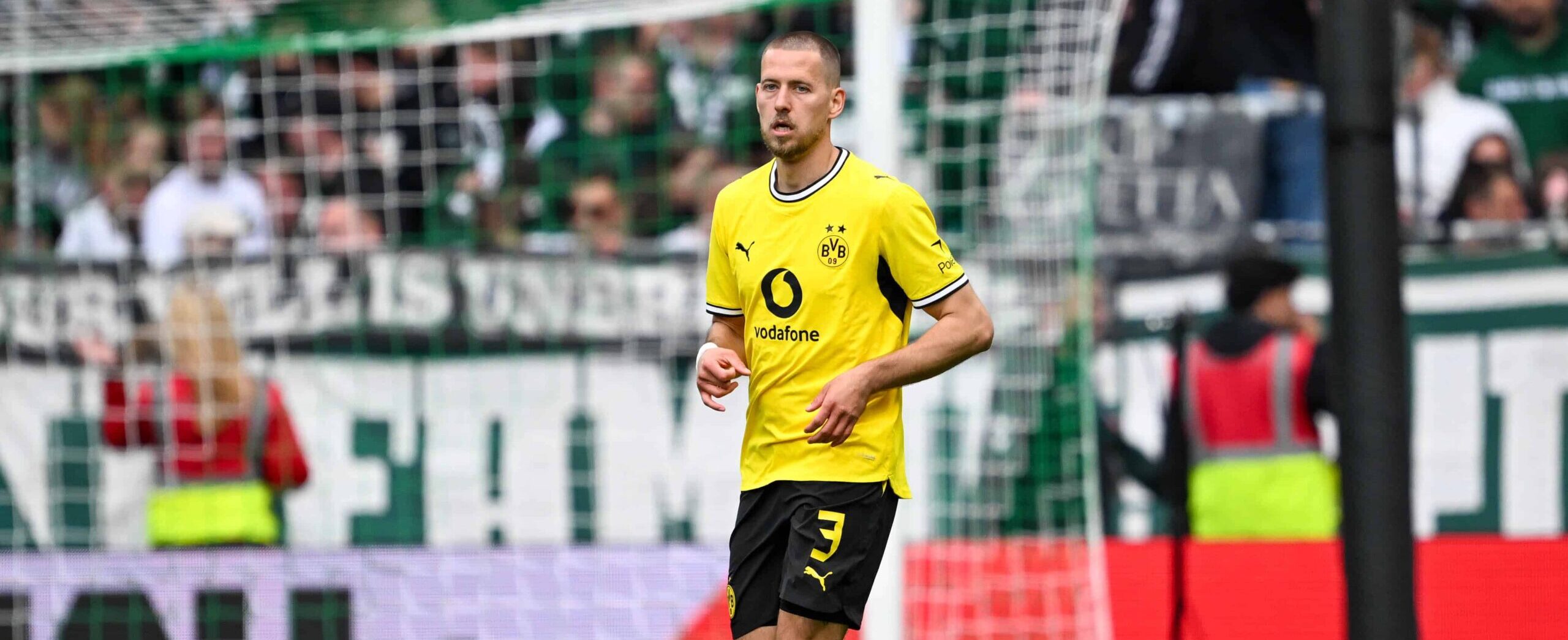 Waldemar Anton in action for BVB in 2026