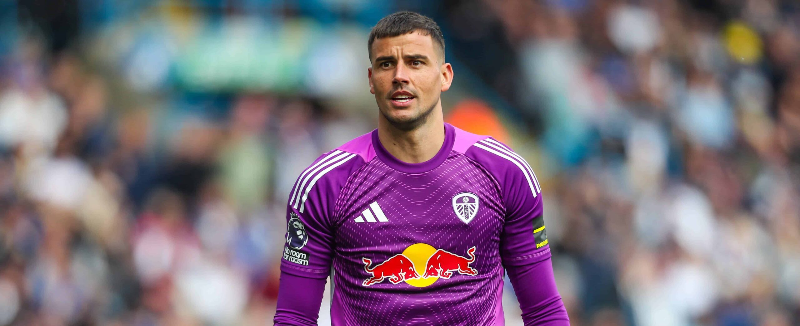 Karl Darlow in action for Leeds United in 2026