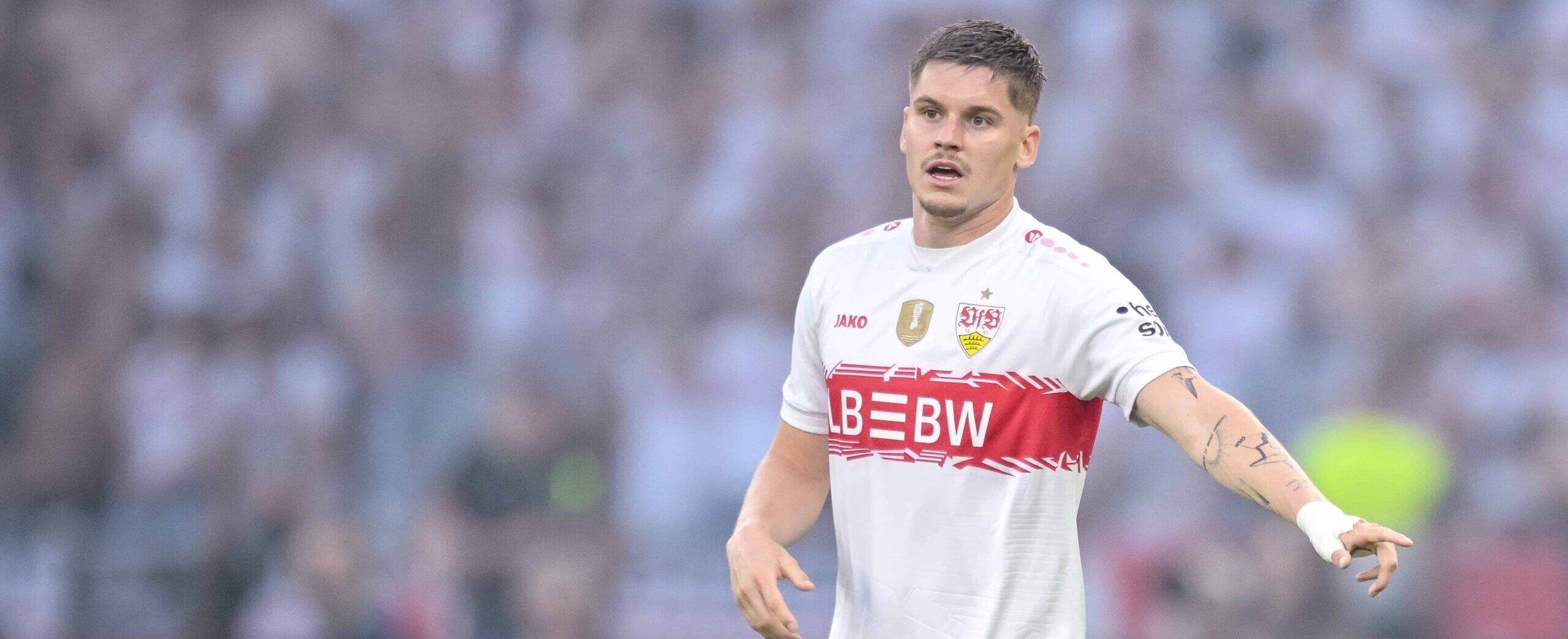 Ramon Hendriks in action for Stuttgart in 2026