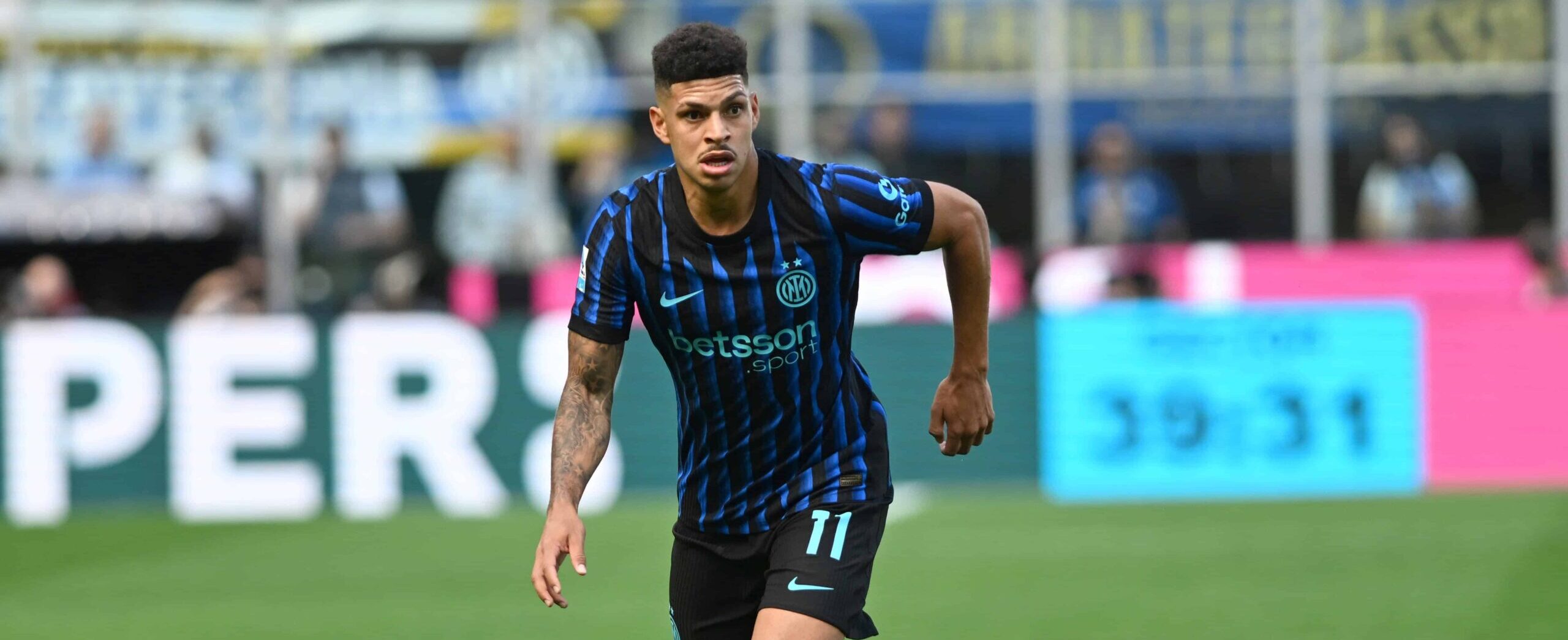 LUIS HENRIQUE in action for Inter in 2026