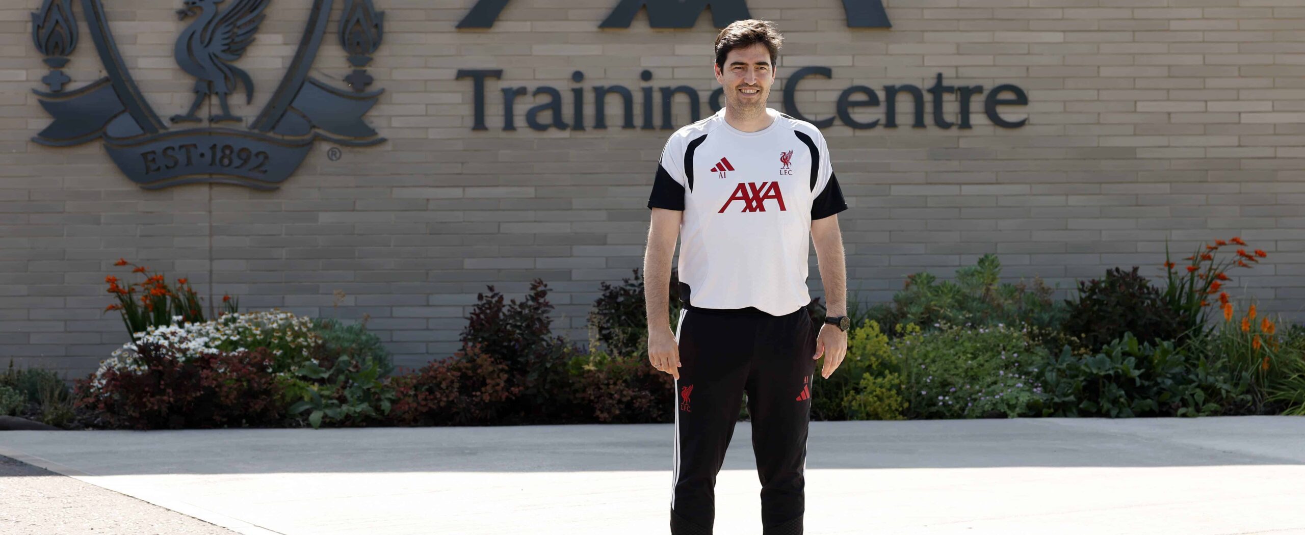 Andoni Iraola in action for Liverpool in 2026
