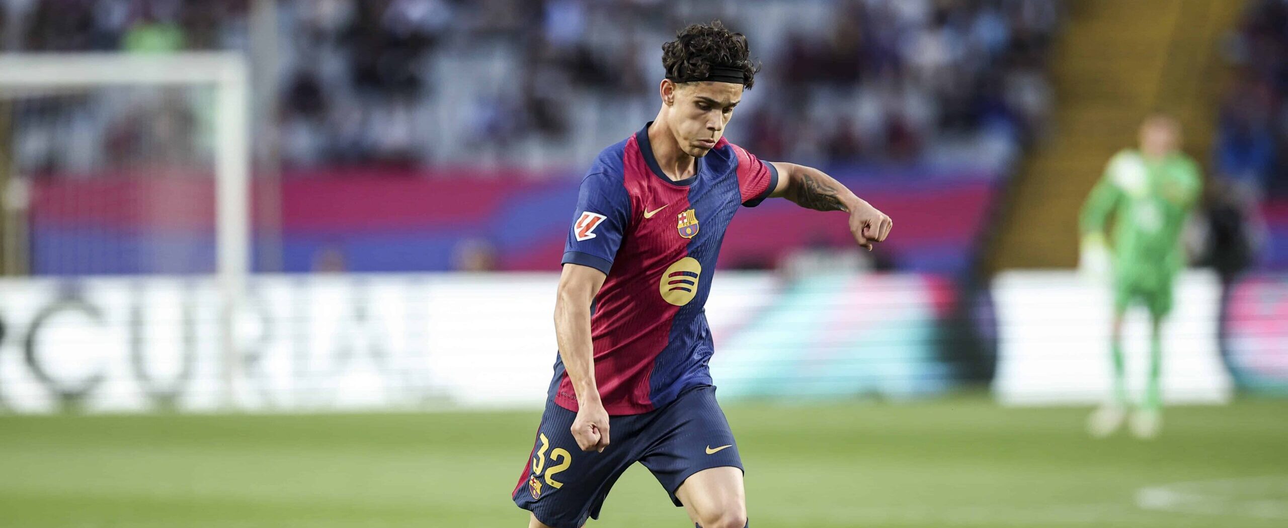 Hector Fort in action for Barcelona in 2025. Wanted by Aston Villa