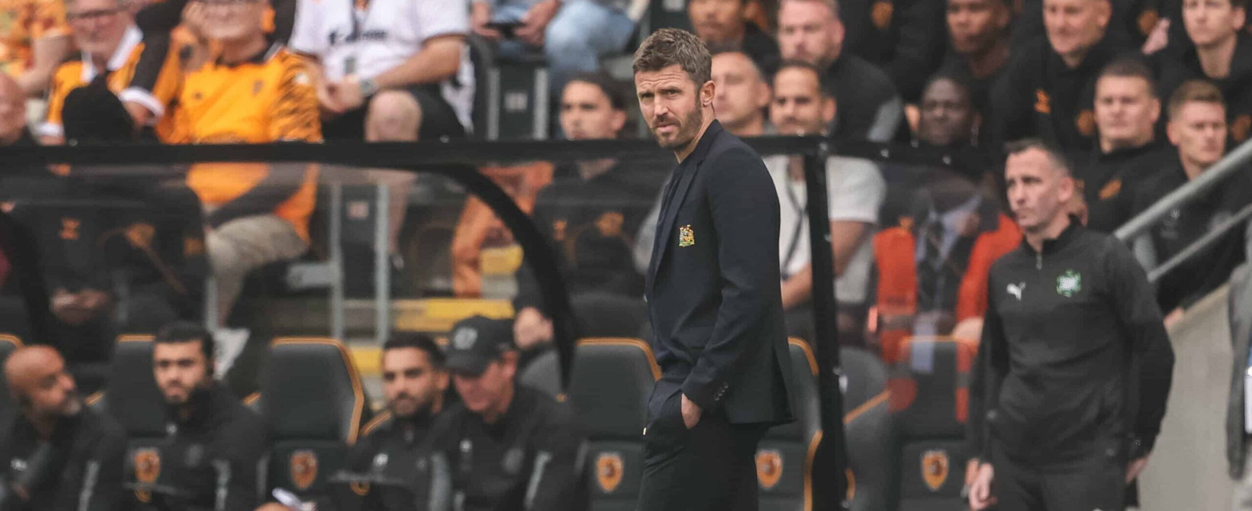 Michael Carrick against Hull City on the touchline in 2026