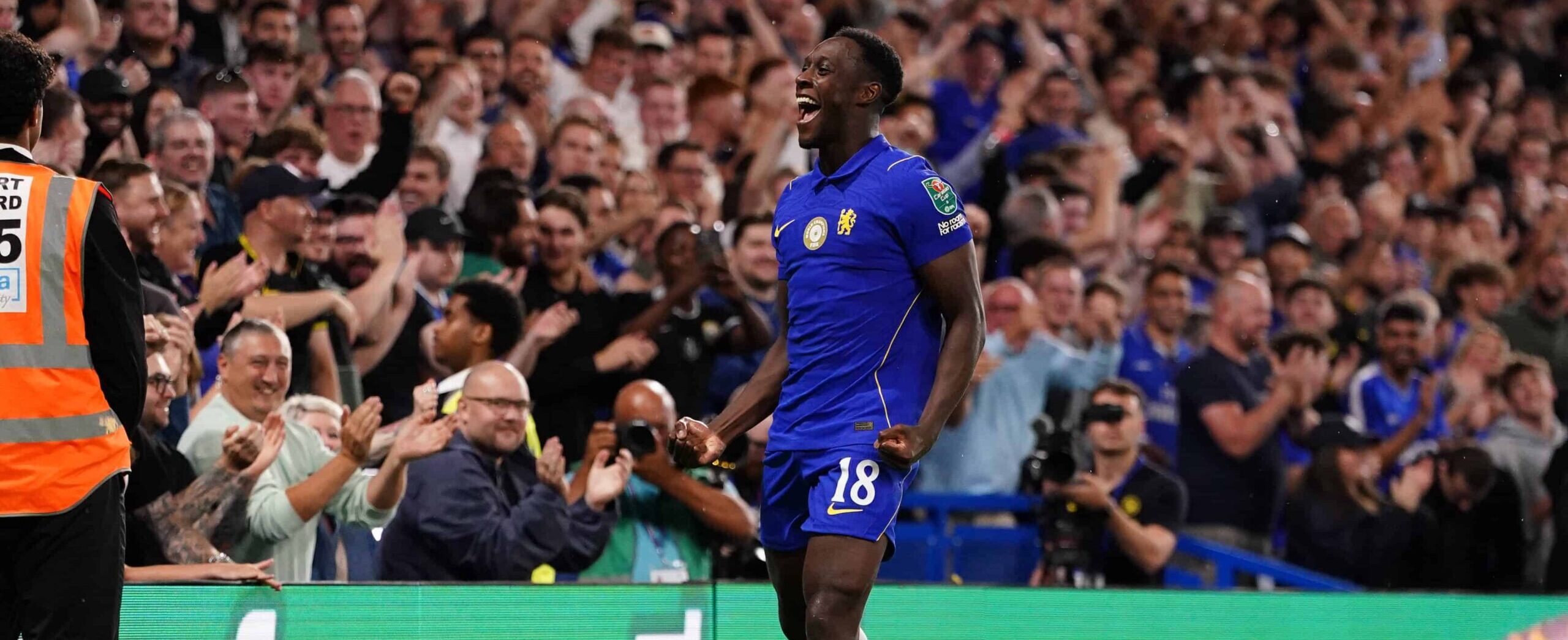 Danny Welbeck in action for Chelsea against Luton in the Carabao Cup