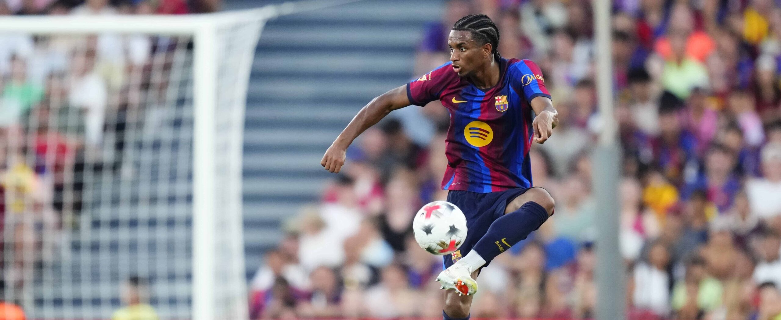 Alejandro Balde in action for Barcelona in 2026