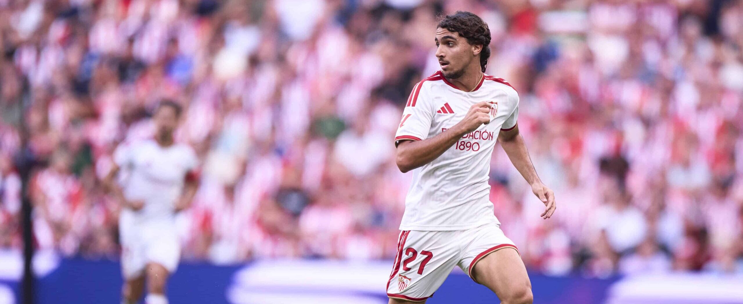 Nico Guillen in action for Sevilla in 2026