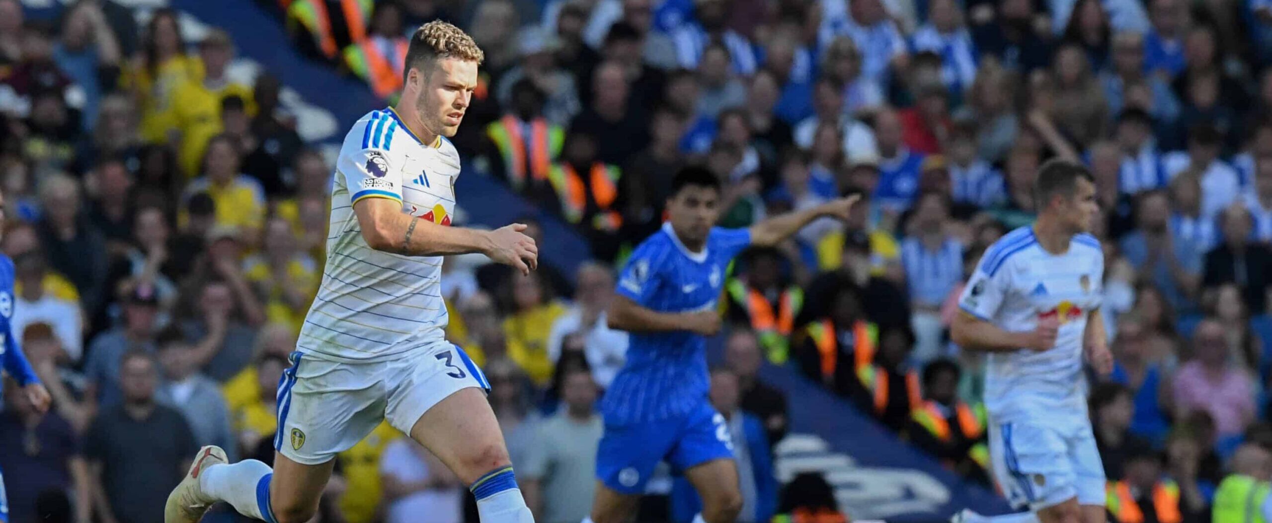 Gabriel Gudmundsson in action for Leeds United in 2026