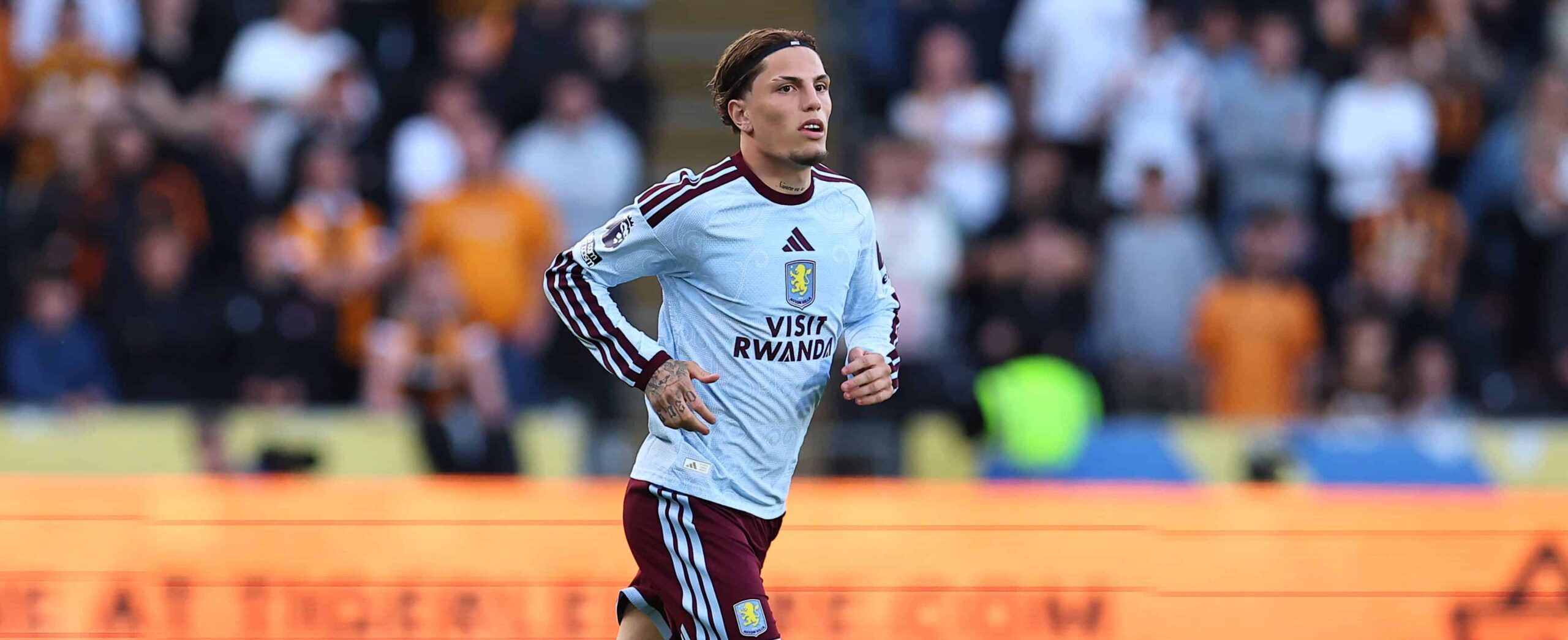 Alejandro Garnacho in action for Aston Villa in 2026