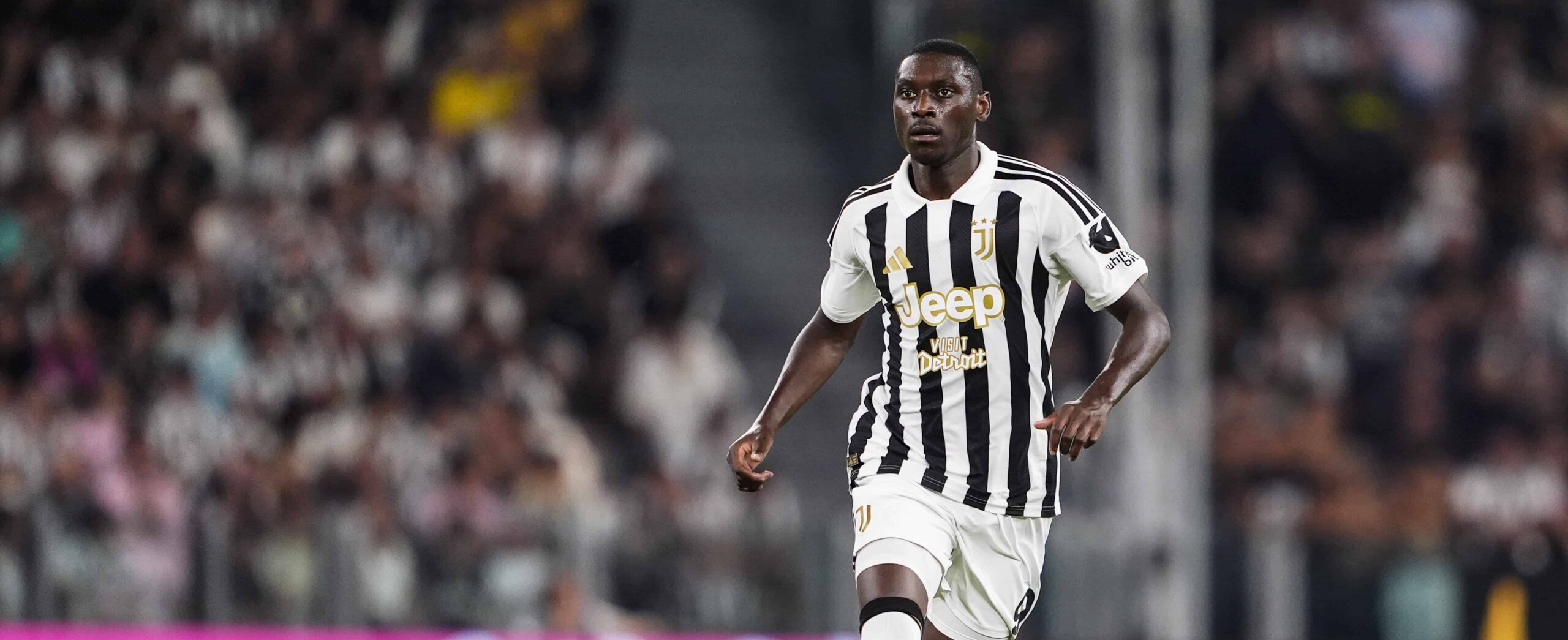 Randal Kolo Muani in action for Juventus in 2026