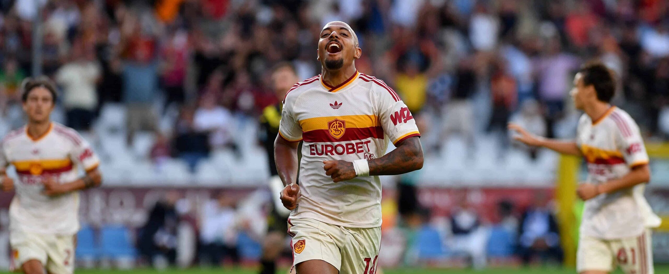 Donyell Malen in action for AS Roma in 2026