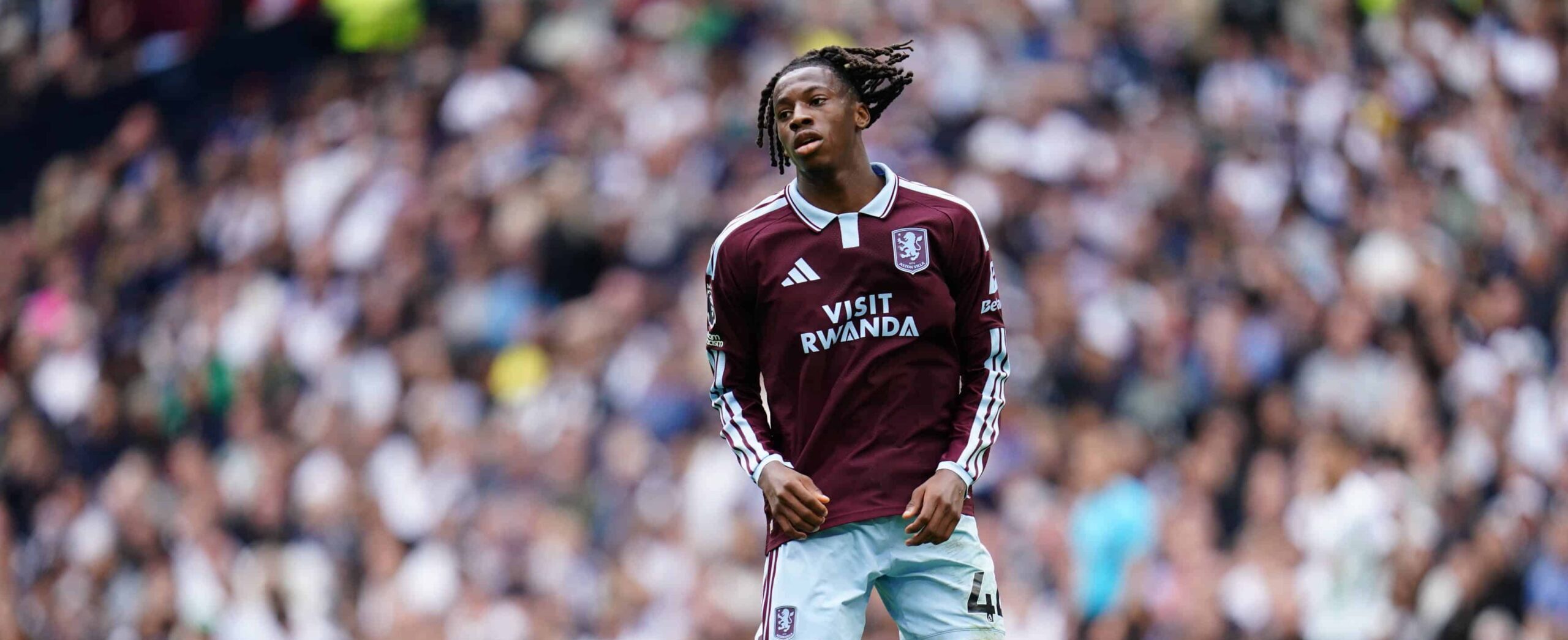 Johan Manzambi in action for Aston Villa in 2026