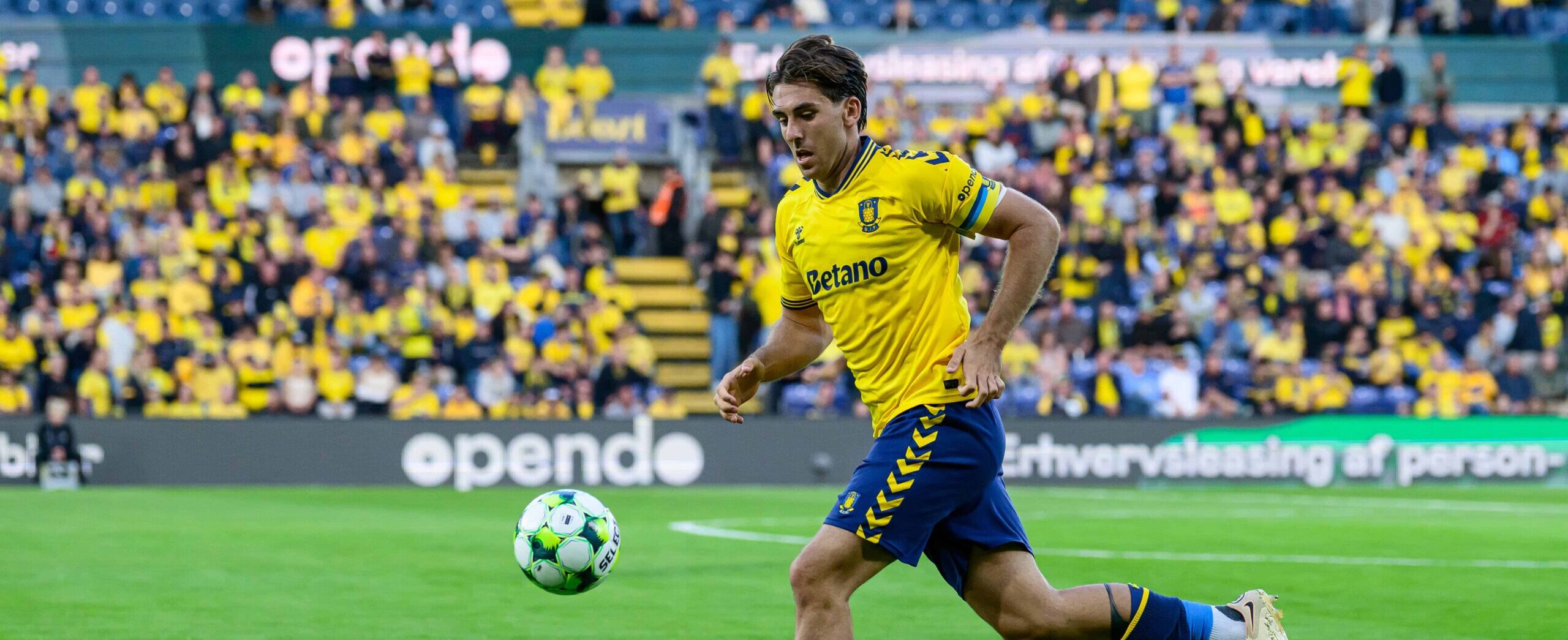 Luis Binks in action for Broendby in 2026