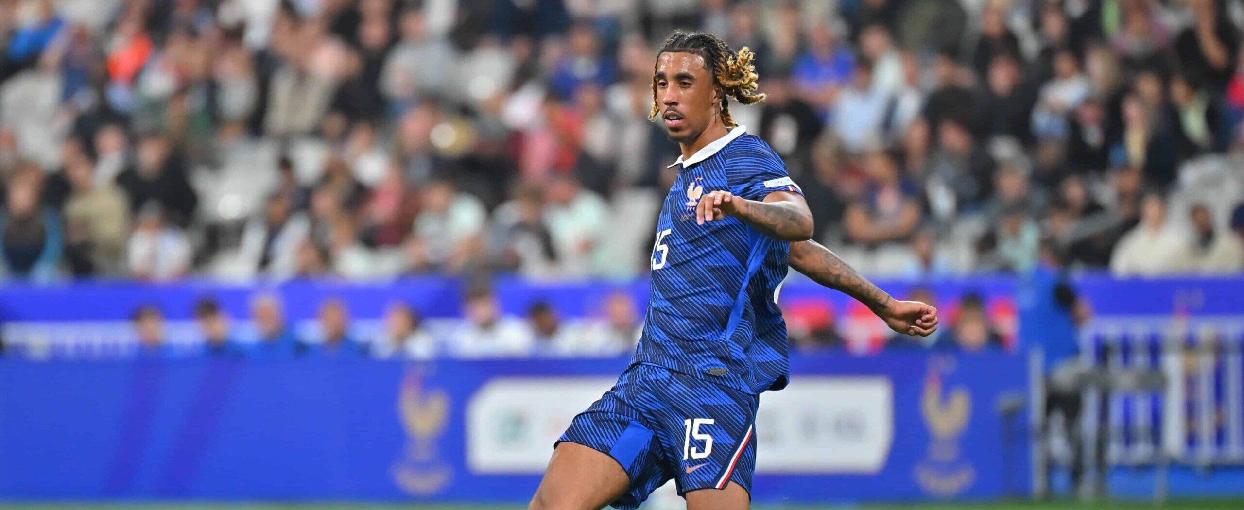 Leny Yoro in action for France in 2026
