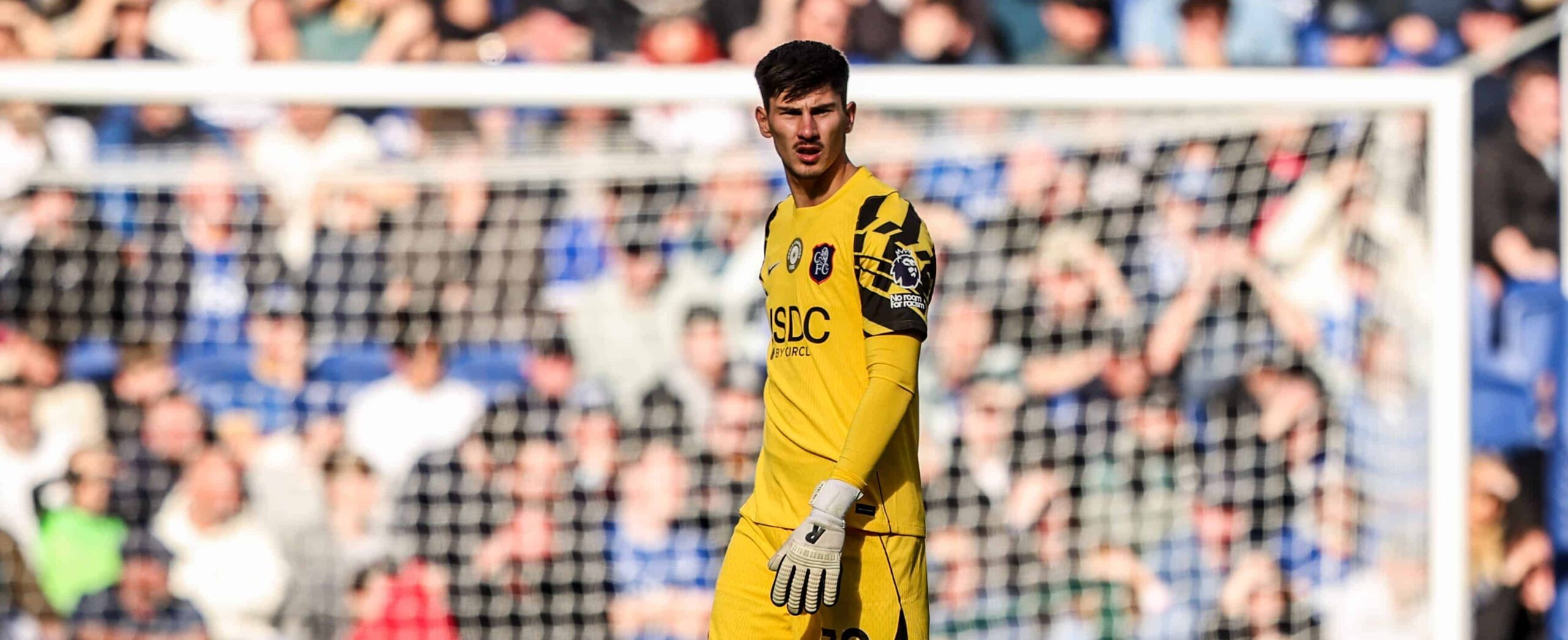 Mike Penders in action for Chelsea in 2026
