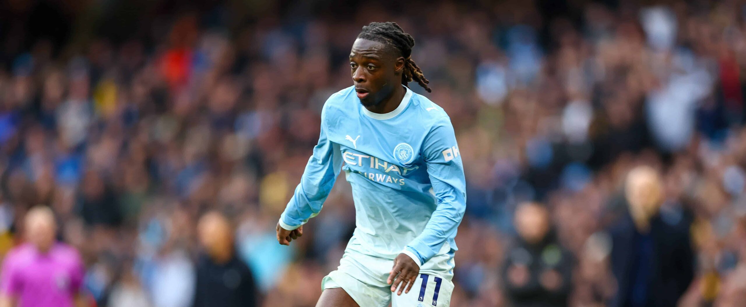 Jeremy Doku in action for Manchester City in 2026